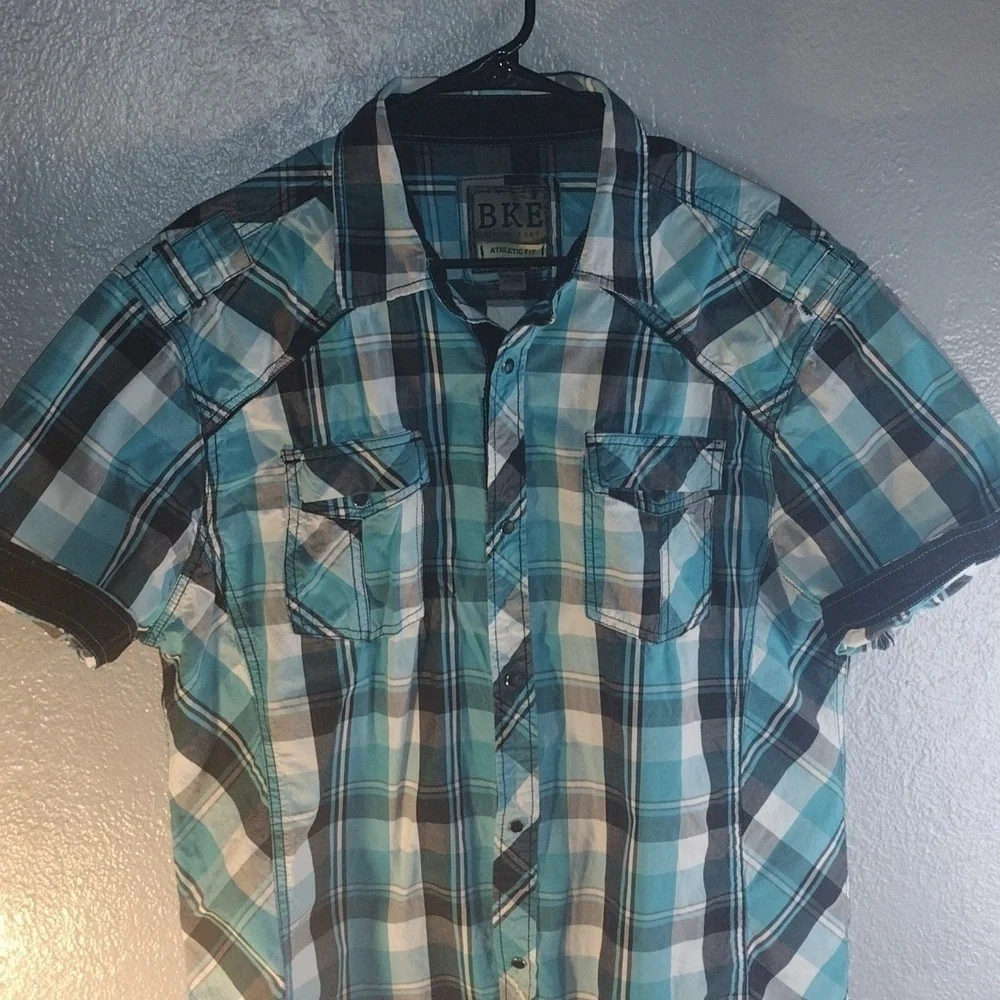 Plaid Short Sleeved Y2K Authentic Fit BKE Button Down Shirt XL